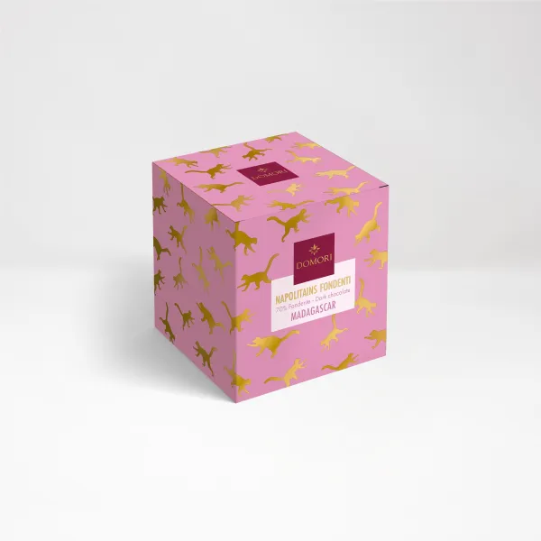 Paperboard cube with Madagascar Napolitains - Domori