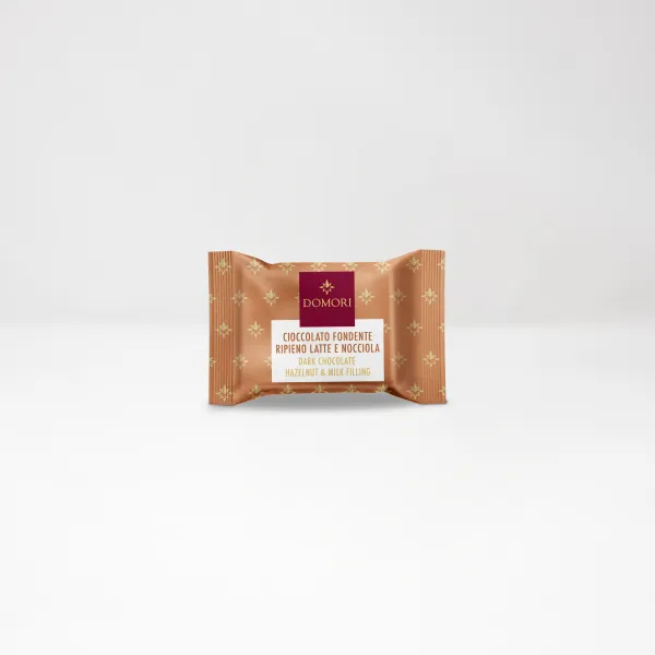 Dark Chocolate Filled with Milk and Hazelnuts - Domori